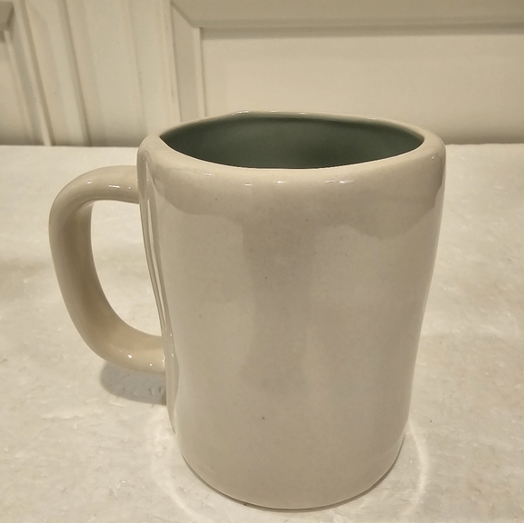 2/$25 RAE DUNN 🔥🔥HOST PICK🔥🔥 MUG - Picture 2 of 4